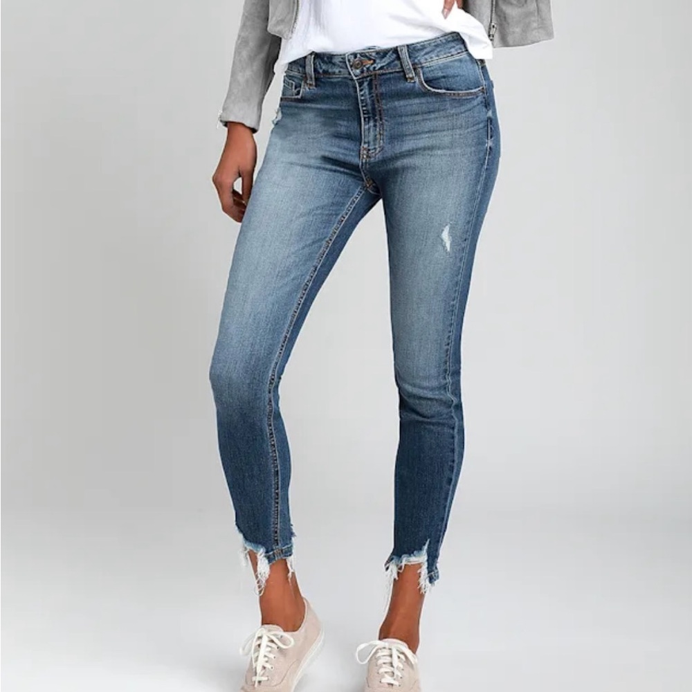Lulu’s Eunina Clara Distressed Crop Skinny Jeans Size 3